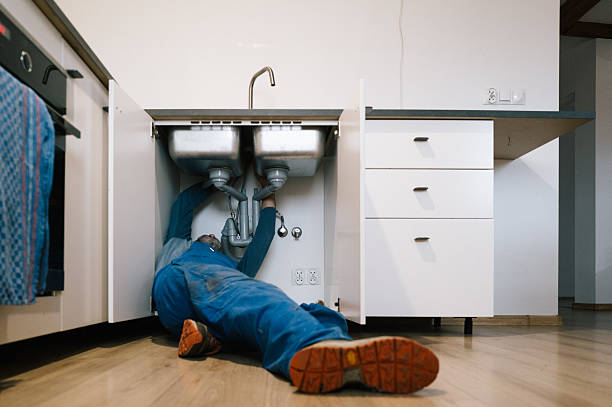 Professional Plumbing technician working in Huddleston, VA